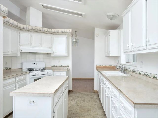 820 Farnsworth, Arroyo Grande, CA 93420