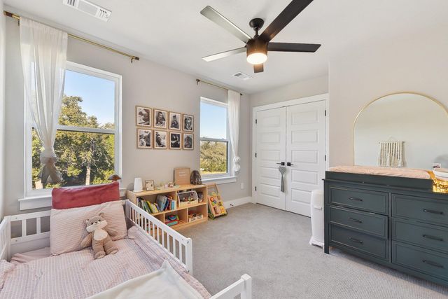 25 Woodacre DR, Wimberley, TX 78676
