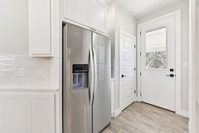 25 Woodacre DR, Wimberley, TX 78676