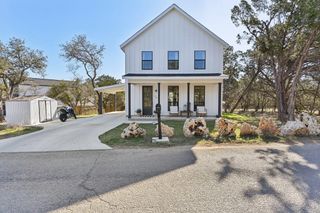 25 Woodacre DR, Wimberley, TX 78676
