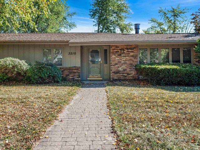 3210 Arrowwood Drive, Fort Wayne, IN 46815