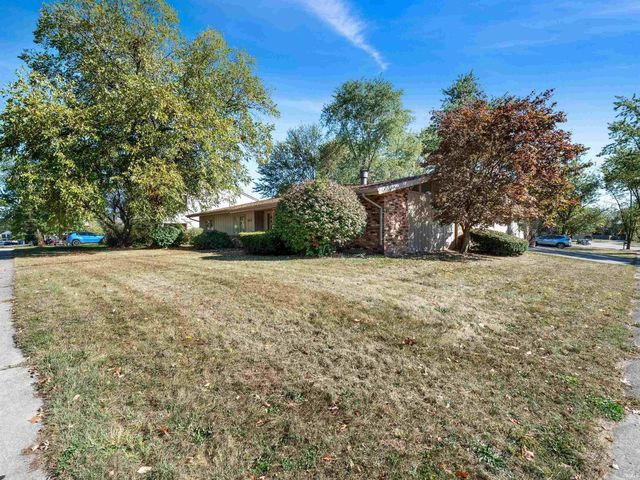 3210 Arrowwood Drive, Fort Wayne, IN 46815