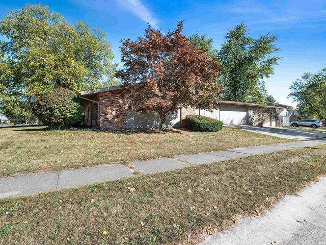 3210 Arrowwood Drive, Fort Wayne, IN 46815
