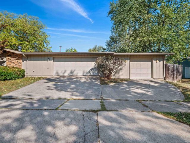 3210 Arrowwood Drive, Fort Wayne, IN 46815