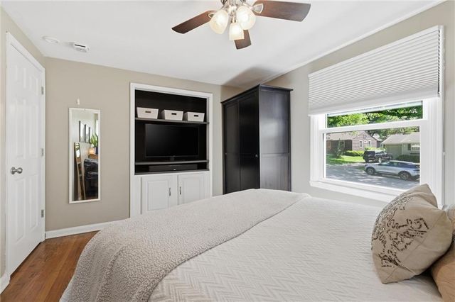 4824 W 78th Street, Prairie Village, KS 66208