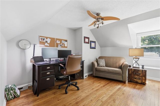4824 W 78th Street, Prairie Village, KS 66208