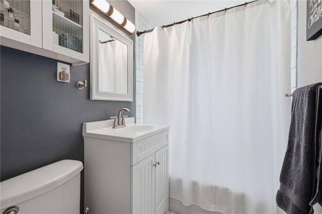 4824 W 78th Street, Prairie Village, KS 66208