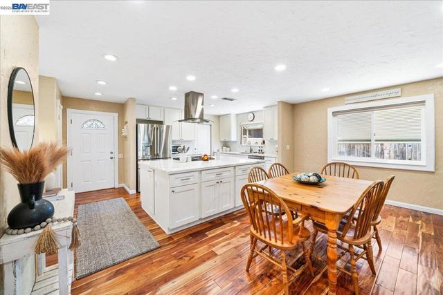 1280 Tulip Way, Livermore, CA 94551