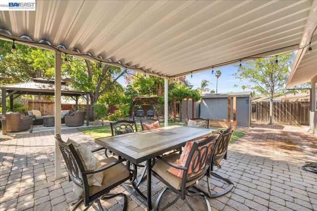 1280 Tulip Way, Livermore, CA 94551