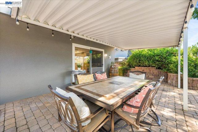 1280 Tulip Way, Livermore, CA 94551