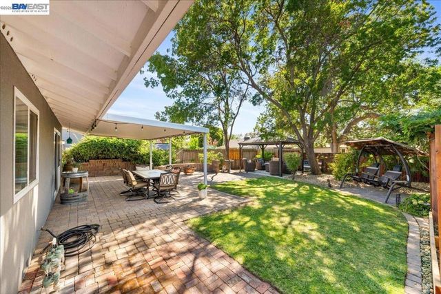 1280 Tulip Way, Livermore, CA 94551