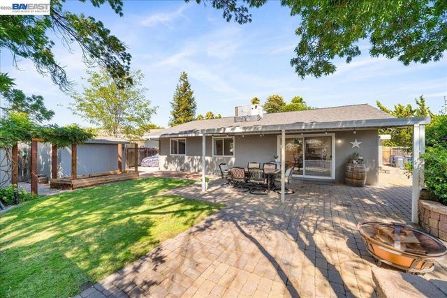 1280 Tulip Way, Livermore, CA 94551