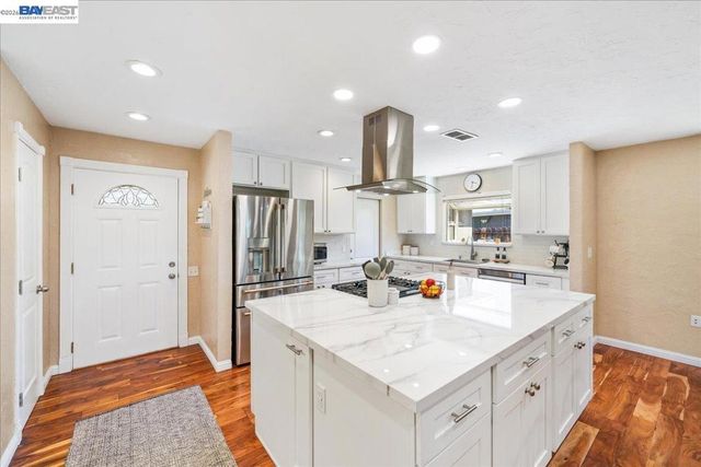 1280 Tulip Way, Livermore, CA 94551