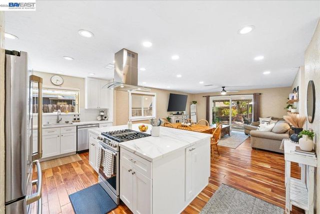 1280 Tulip Way, Livermore, CA 94551