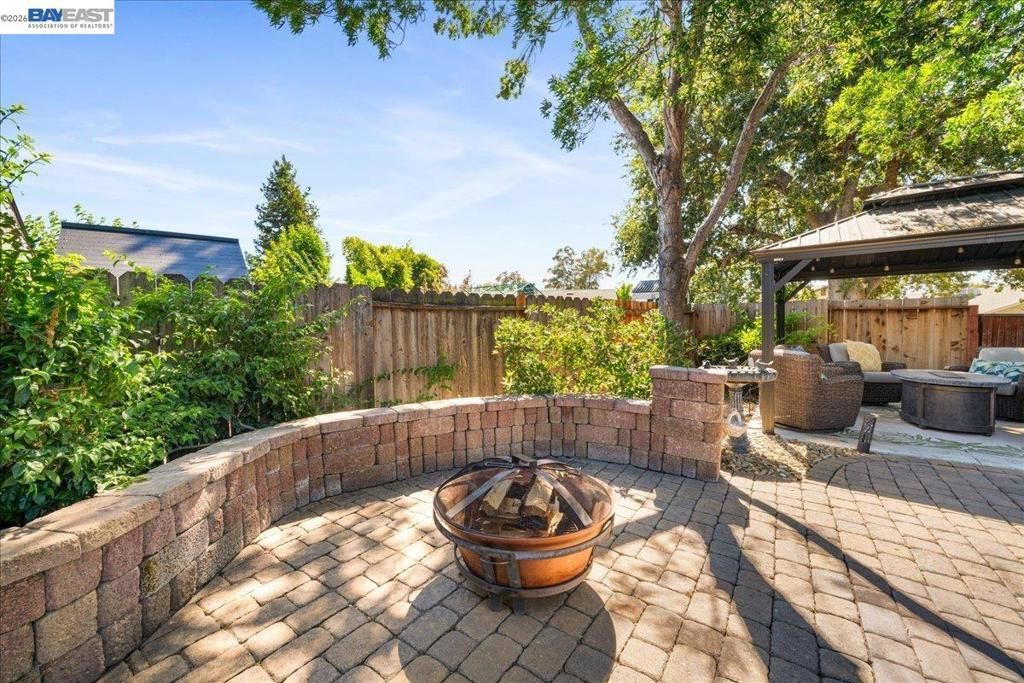 Image 25 of property listing at 1280 Tulip Way, Livermore, CA 94551