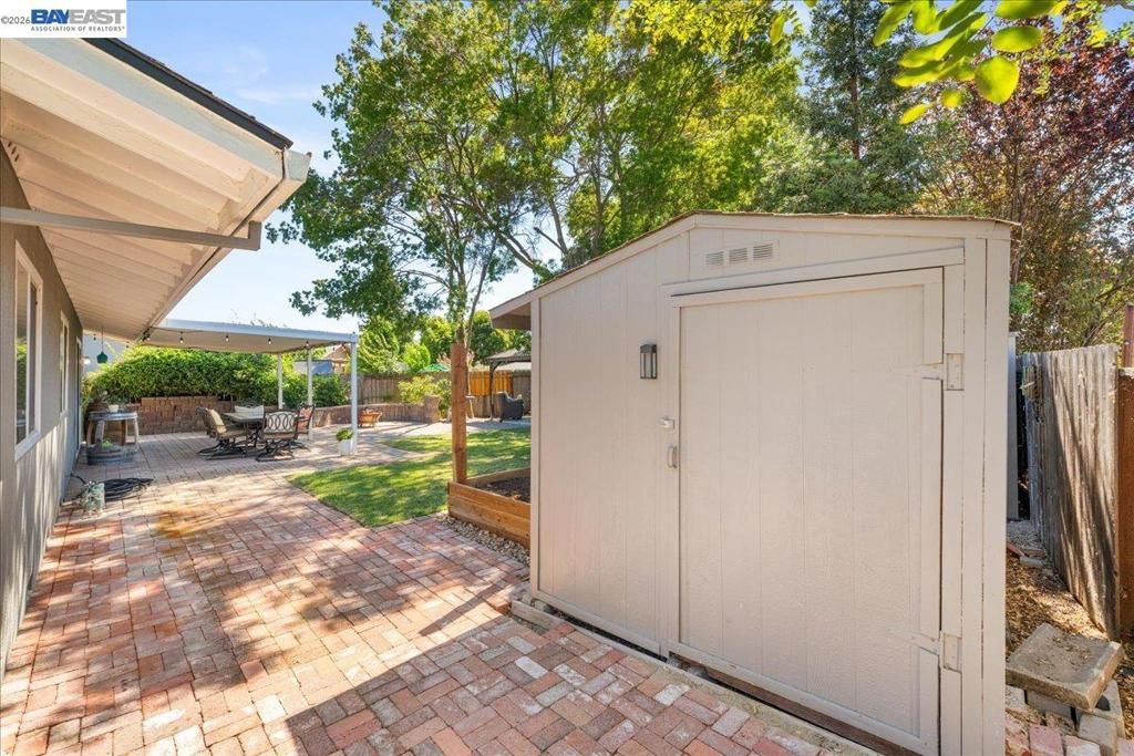 Image 28 of property listing at 1280 Tulip Way, Livermore, CA 94551