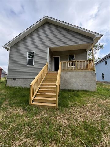 1215 Saint Regis Drive, Burlington, NC 27217