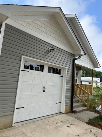 1215 Saint Regis Drive, Burlington, NC 27217