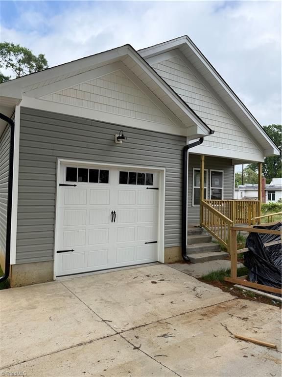 1215 Saint Regis Drive, Burlington, NC 27217