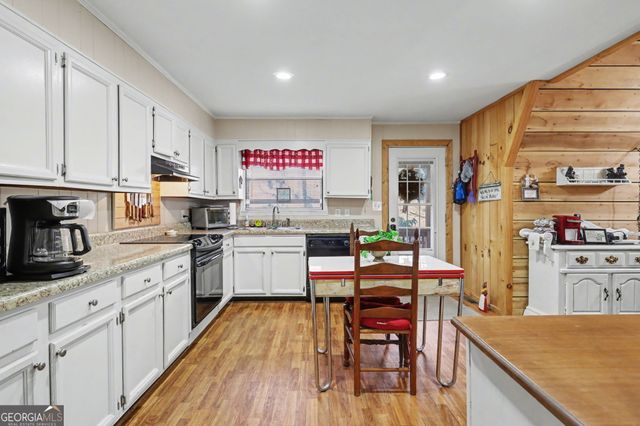 42 Lost Valley Drive, Dillard, GA 30537