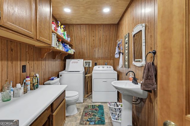 42 Lost Valley Drive, Dillard, GA 30537