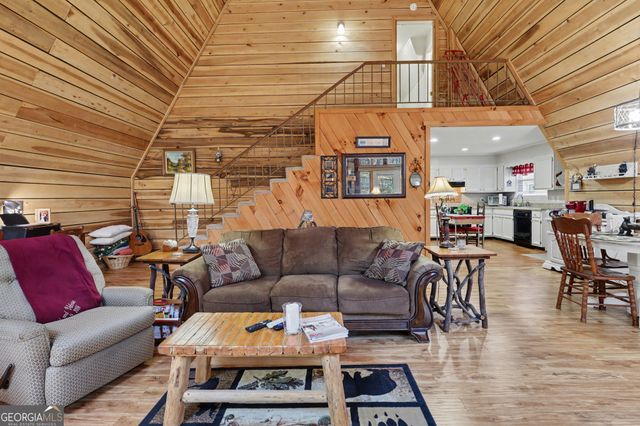 42 Lost Valley Drive, Dillard, GA 30537