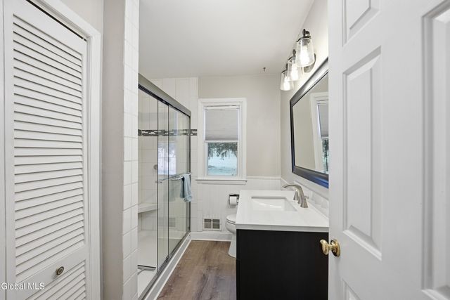 7 James Drive, Colonie, NY 12211