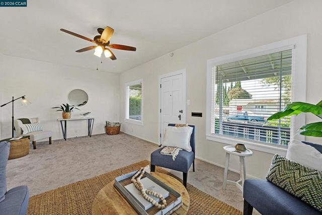 22820 22820 5th St, Hayward, CA 94541