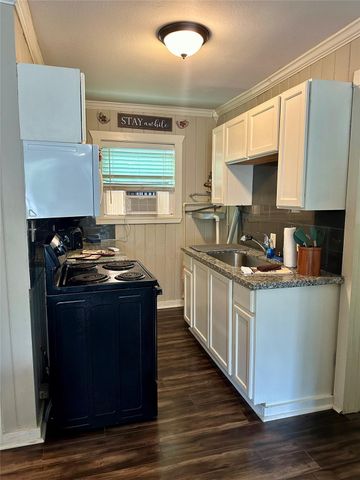 4210 Ennis Street 3, Houston, TX 77004