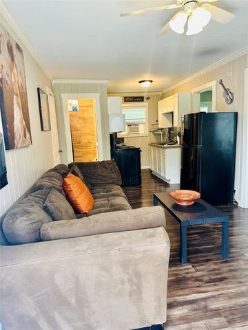 4210 Ennis Street 3, Houston, TX 77004