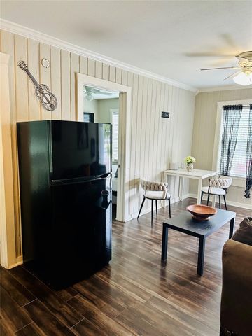 4210 Ennis Street 3, Houston, TX 77004