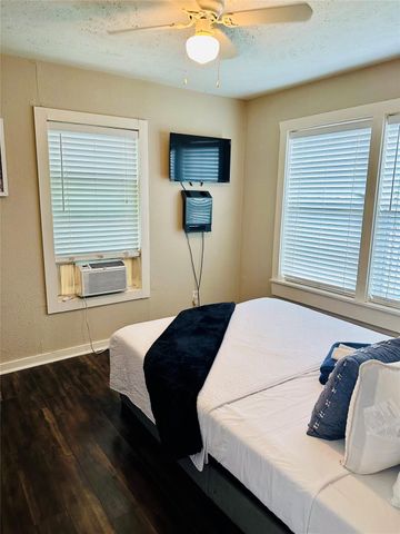 4210 Ennis Street 3, Houston, TX 77004