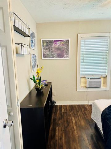 4210 Ennis Street 3, Houston, TX 77004