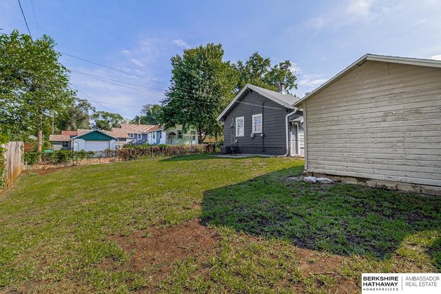 3338 N 55th Street, Omaha, NE 68104