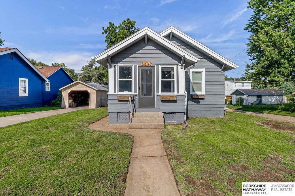 3338 N 55th Street, Omaha, NE 68104