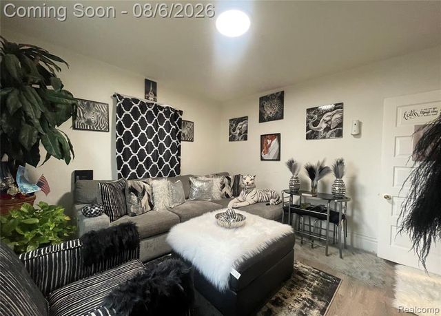 162 Perkins Street, Pontiac, MI 48342