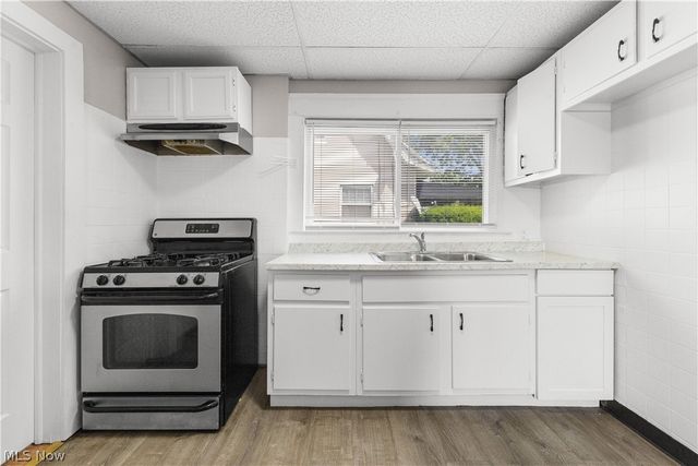 1053 Wyley Avenue, Akron, OH 44306