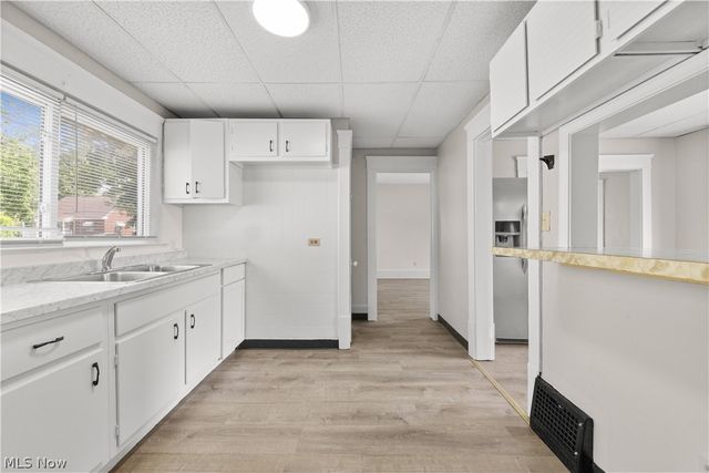 1053 Wyley Avenue, Akron, OH 44306