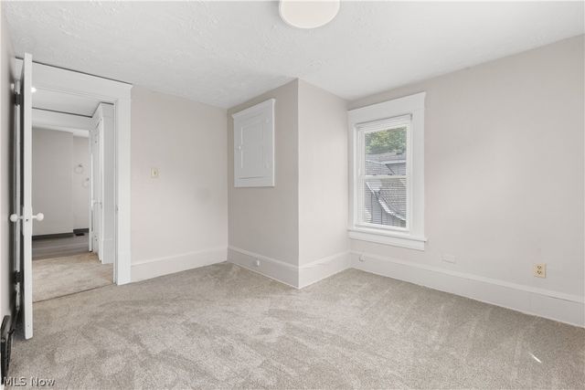 1053 Wyley Avenue, Akron, OH 44306