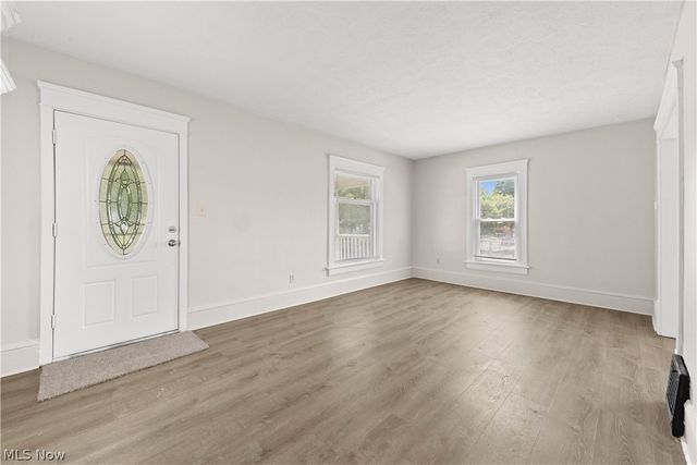 1053 Wyley Avenue, Akron, OH 44306