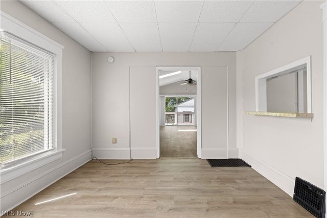 1053 Wyley Avenue, Akron, OH 44306