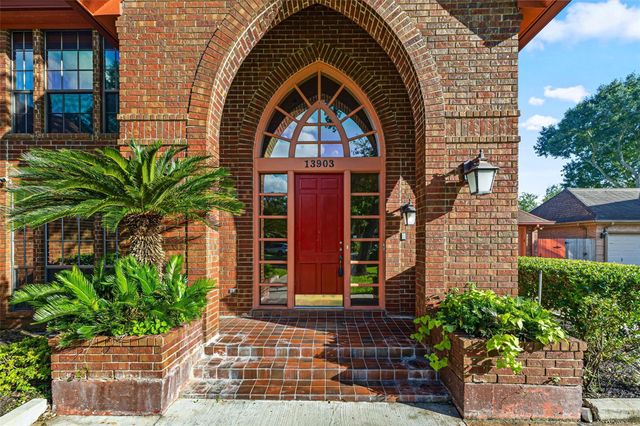 13903 Wilde Forest Court, Sugar Land, TX 77498