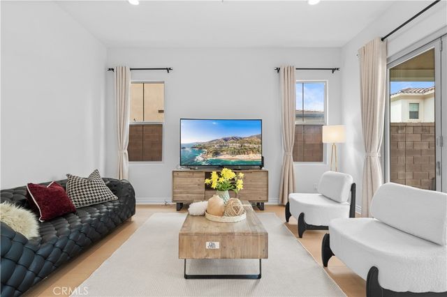 125 Lovelace, Irvine, CA 92620