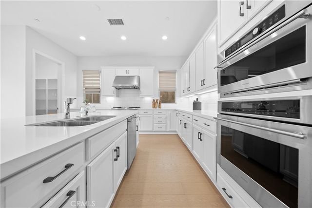 125 Lovelace, Irvine, CA 92620