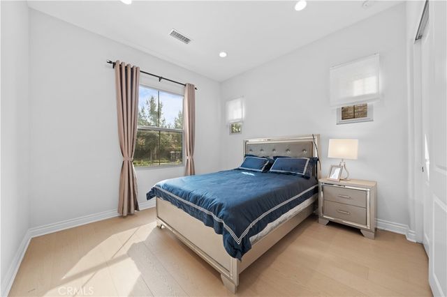 125 Lovelace, Irvine, CA 92620