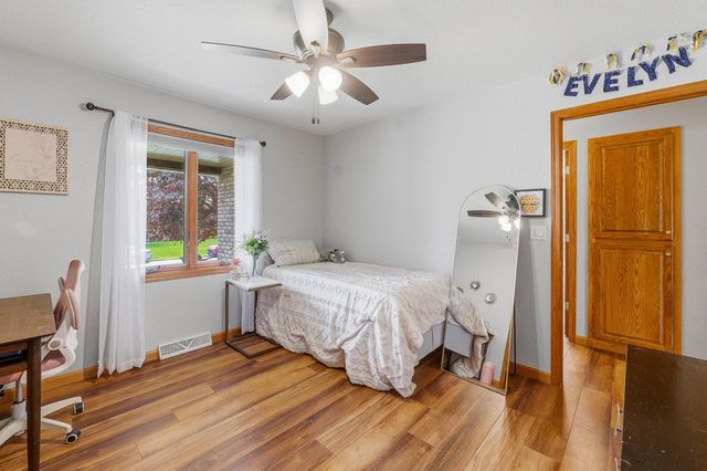 1616 Sandstone LANE, Howards Grove, WI 53083