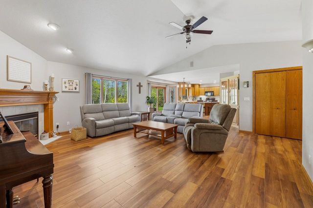 1616 Sandstone LANE, Howards Grove, WI 53083