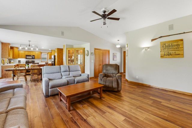 1616 Sandstone LANE, Howards Grove, WI 53083