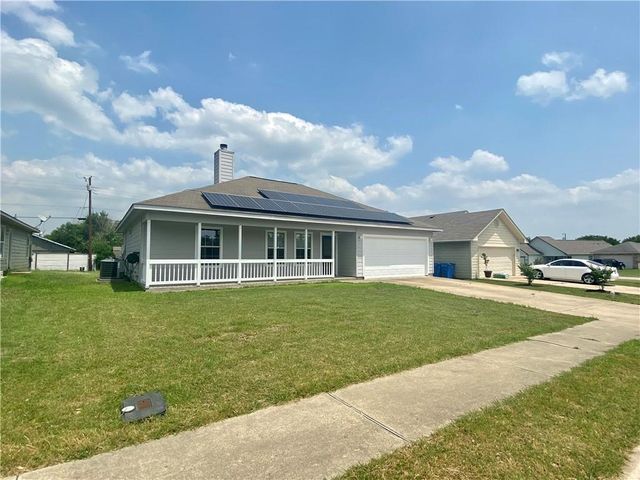 504 Debra DR, Taylor, TX 76574