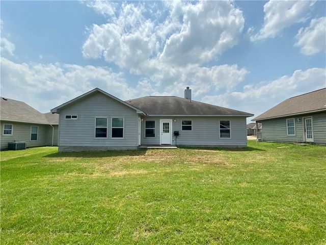 504 Debra DR, Taylor, TX 76574
